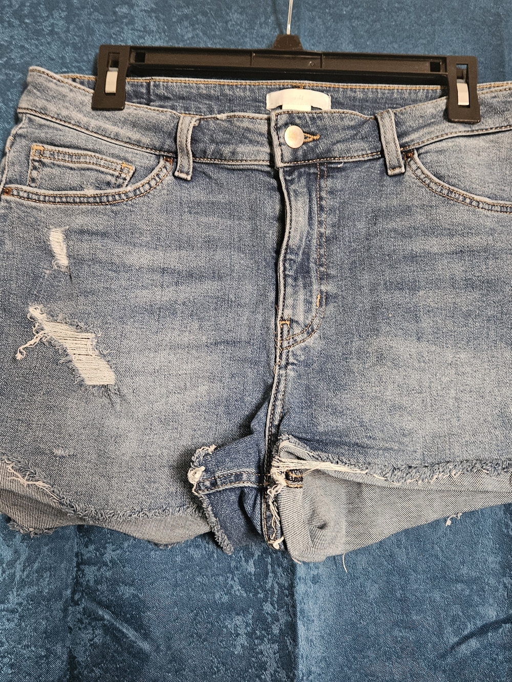 H&M Light Blue Distressed Cropped Denim Shorts
